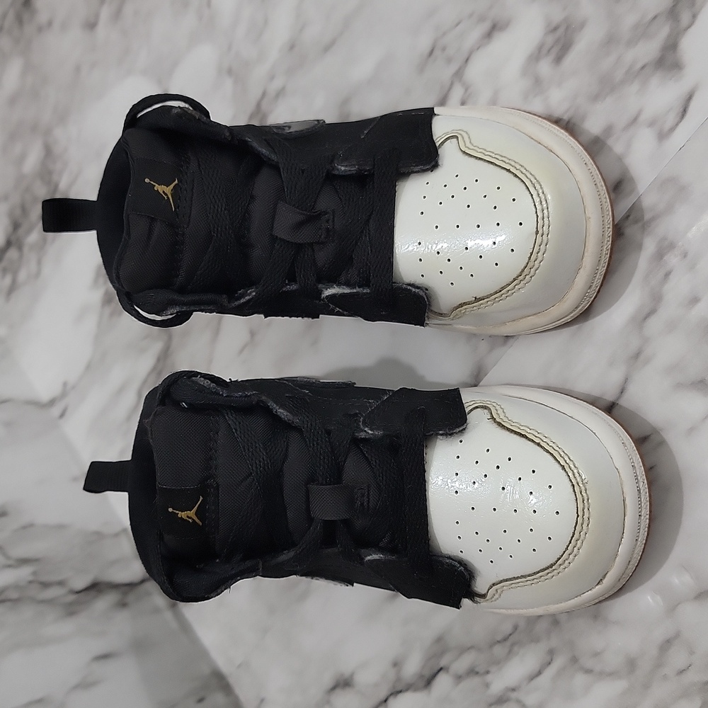 Nike Air Jordan 1 Mid Black White Dipped Toe 644507-021 TD 8c